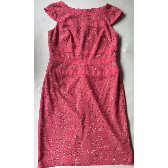 Adrianna Papell Coral Lace Lined Cocktail Dress - Size 12 - Picture 2 of 7